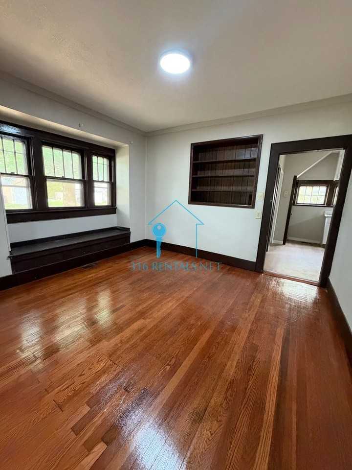 824 W 2nd Ave - Photo 7 of 20
