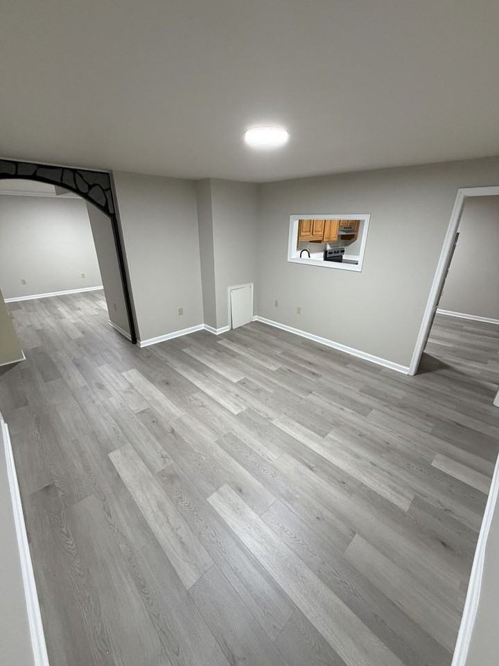 635 Church Rd - Photo 4 of 11