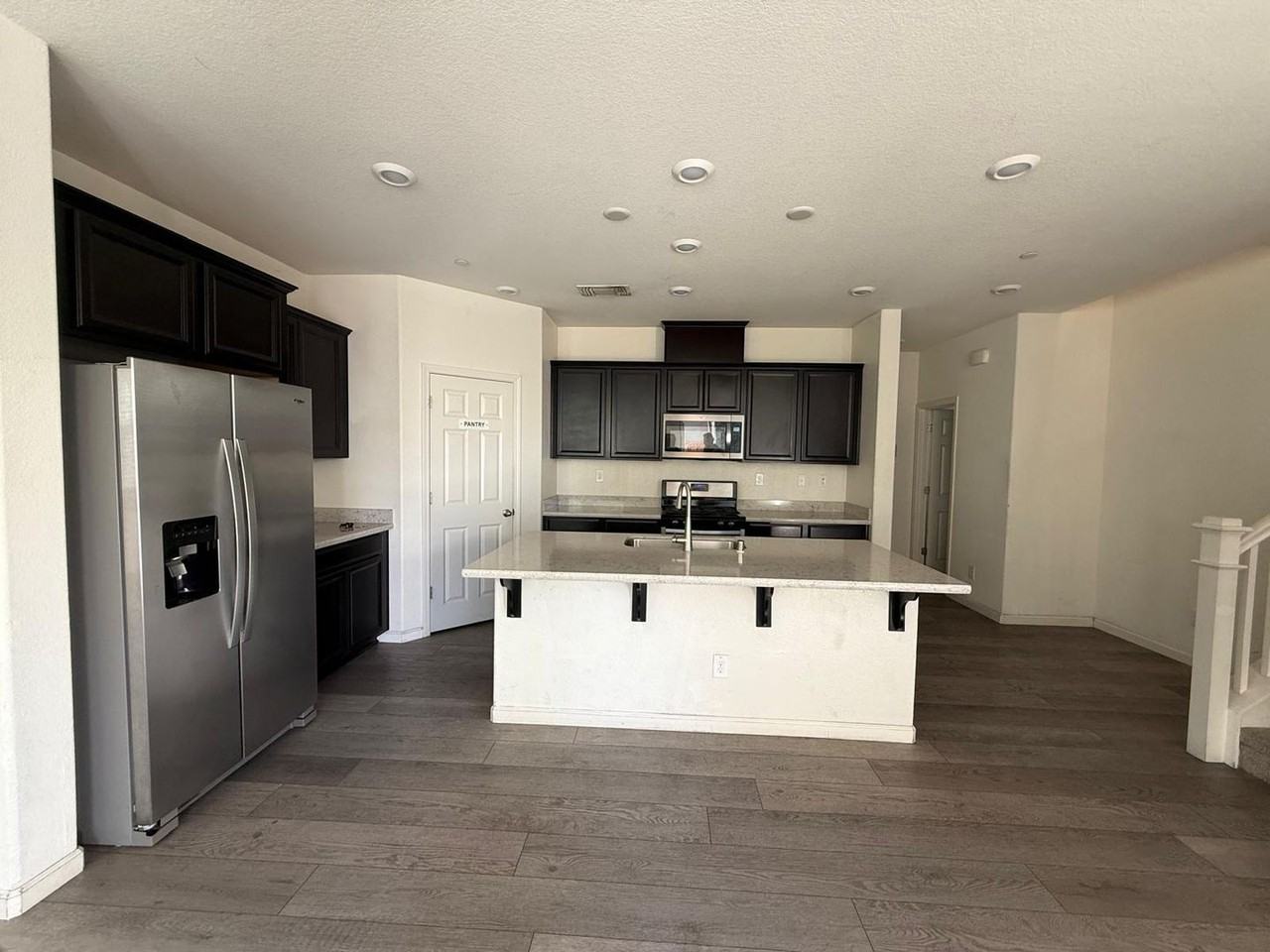 280 Uccello Way - Photo 4 of 34