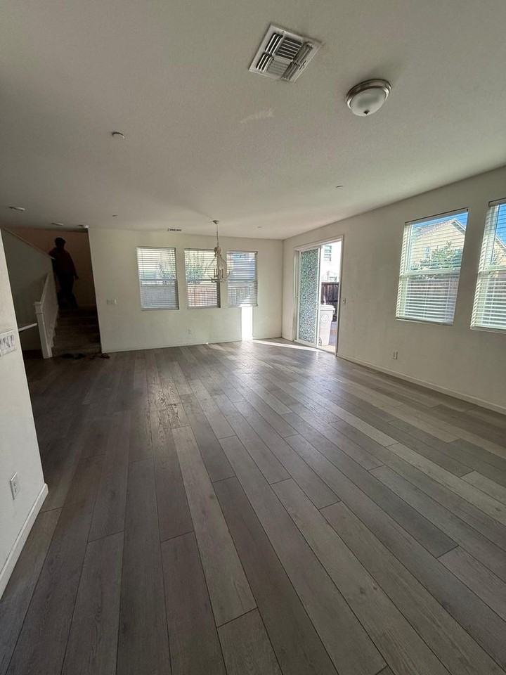 280 Uccello Way - Photo 6 of 34