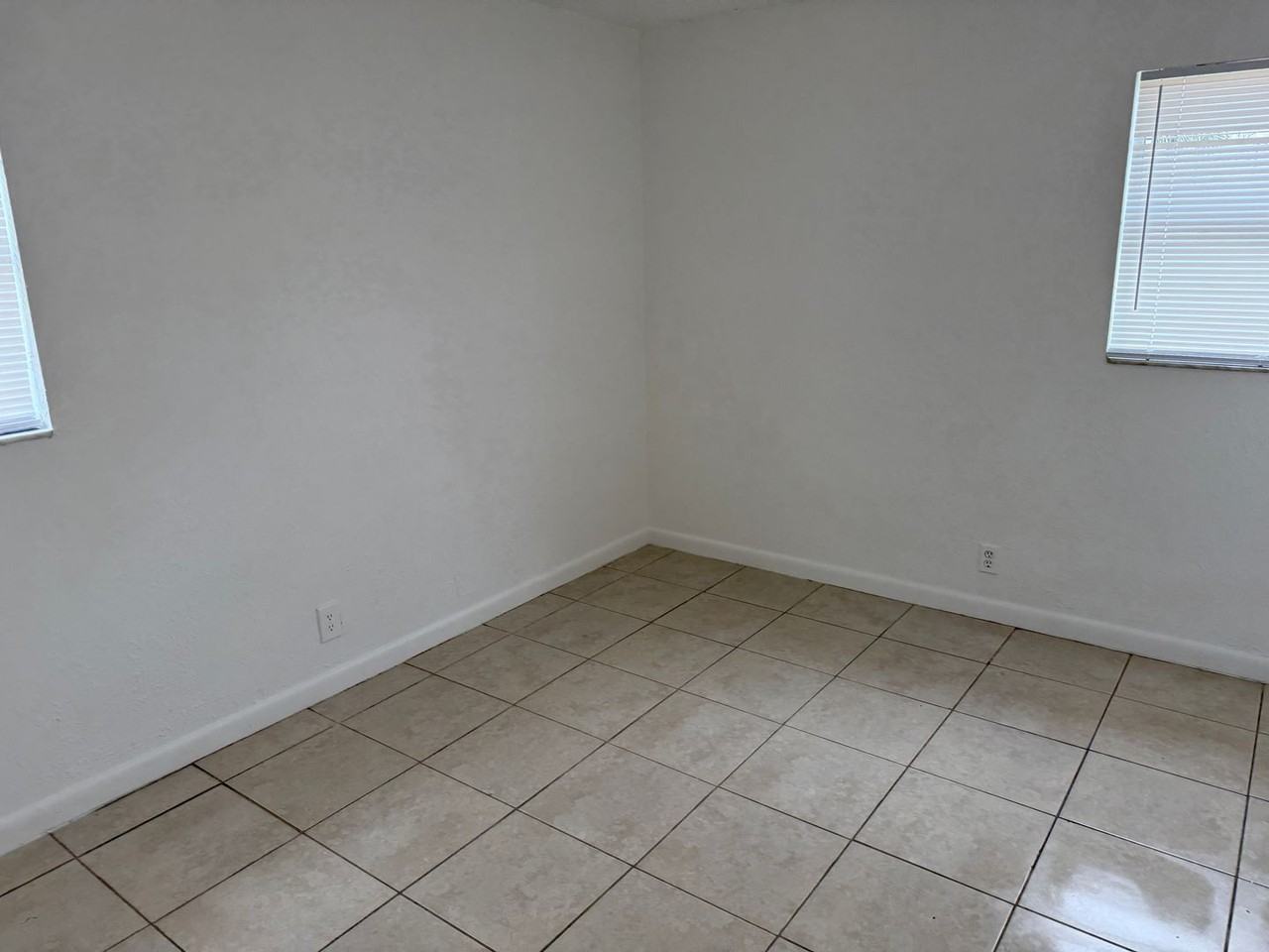 3214 Darlington Dr - Photo 4 of 5
