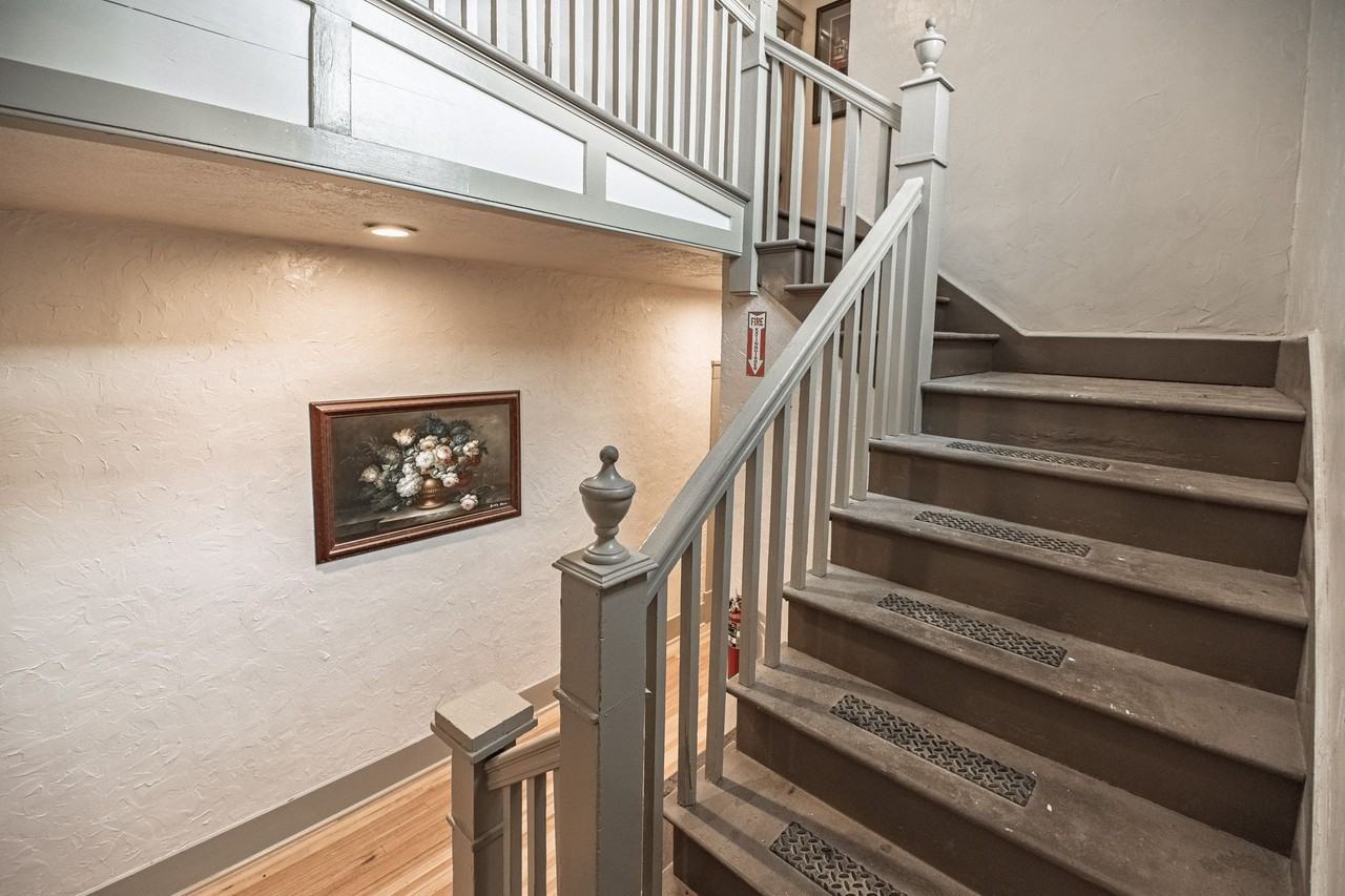 1000 Carteret Ave - Photo 5 of 43