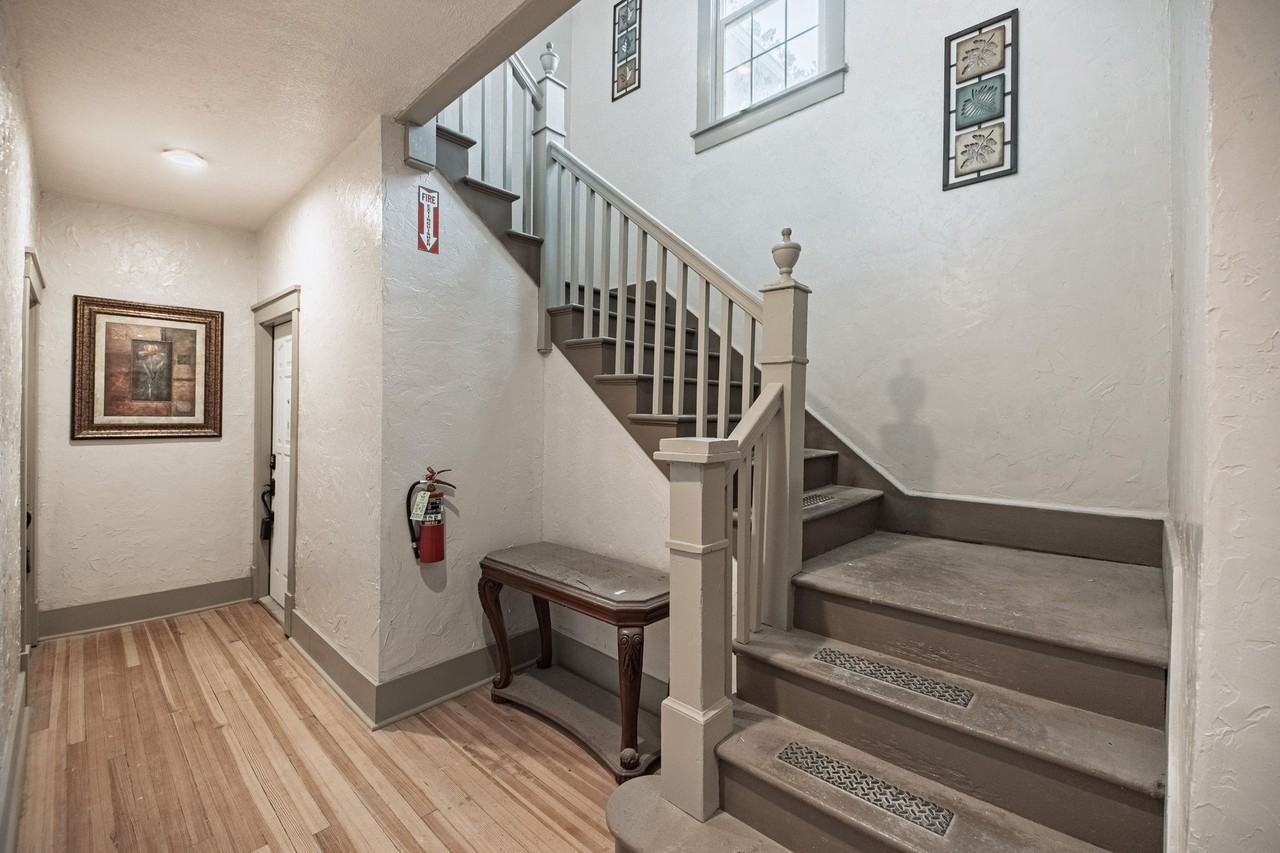 1000 Carteret Ave - Photo 6 of 43