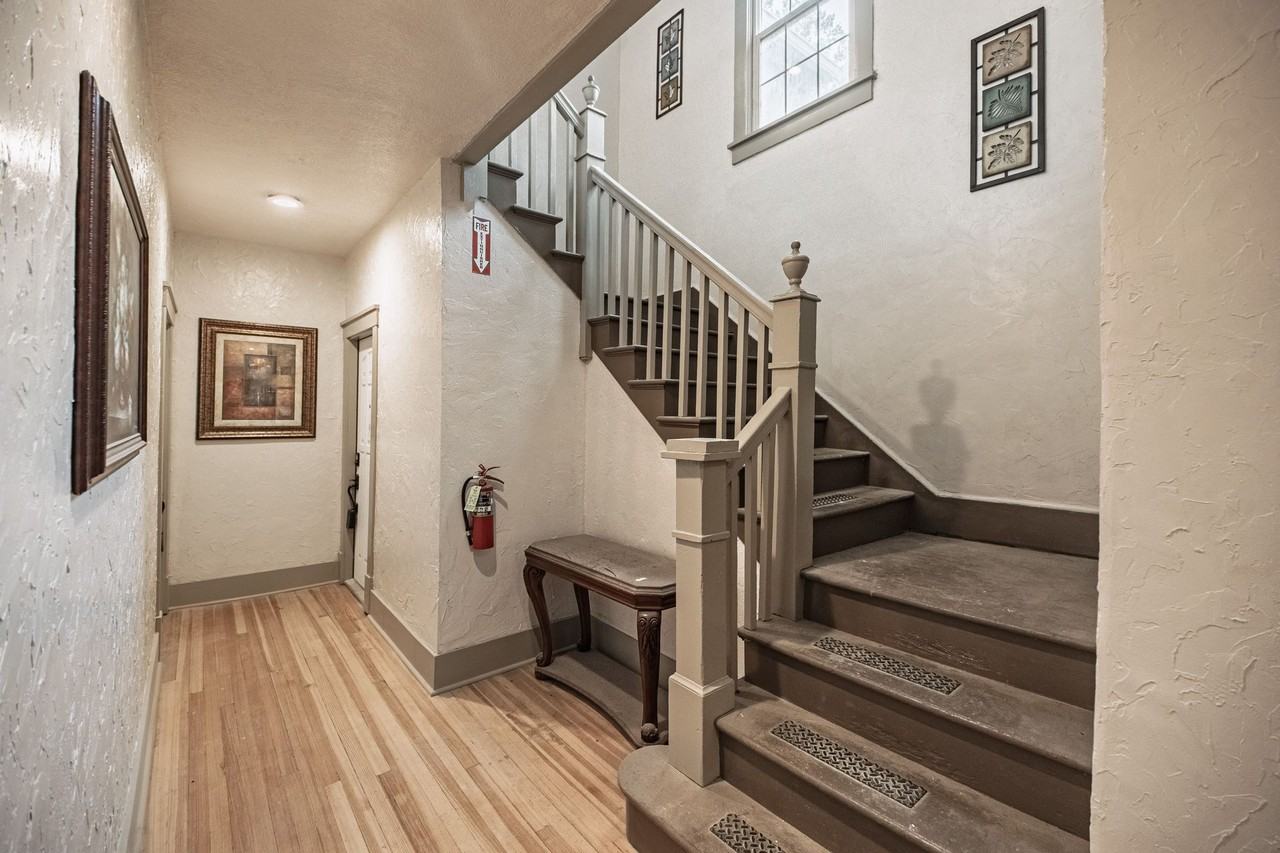 1000 Carteret Ave - Photo 7 of 43