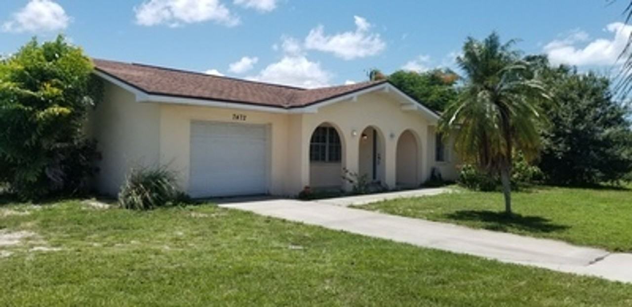 7472 San Carlos Blvd - Photo 2 of 21