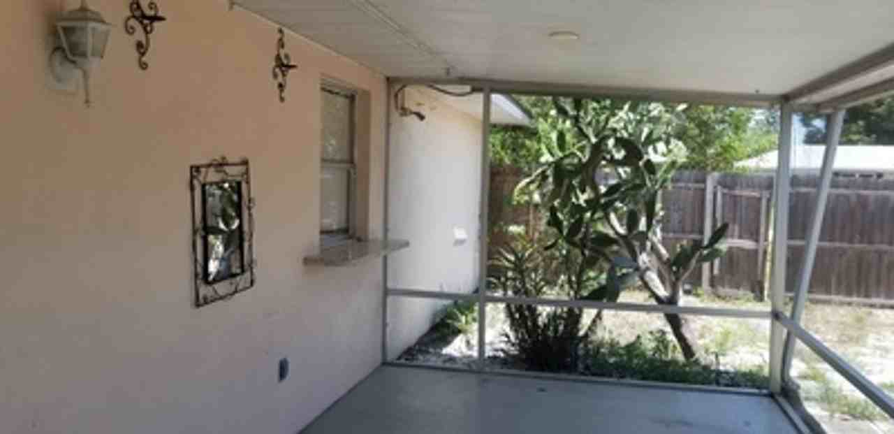7472 San Carlos Blvd - Photo 4 of 21