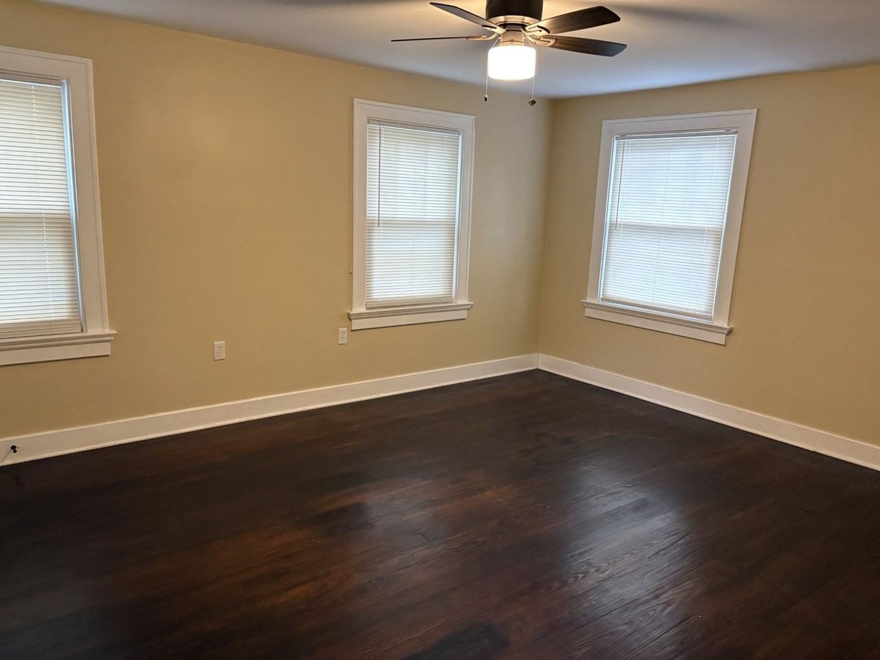 60 Bell St - Photo 6 of 10
