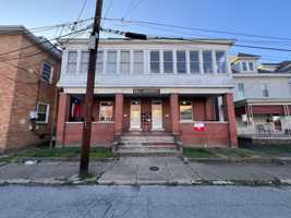 featured image of 206 Walnut St
