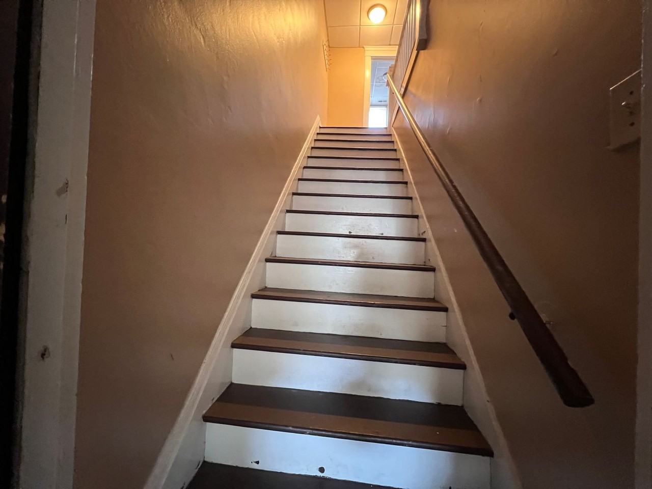 206 - 208 Walnut Street - Photo 2 of 20