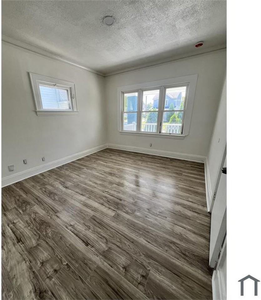 13105 Lorenzo Ave - Photo 4 of 5