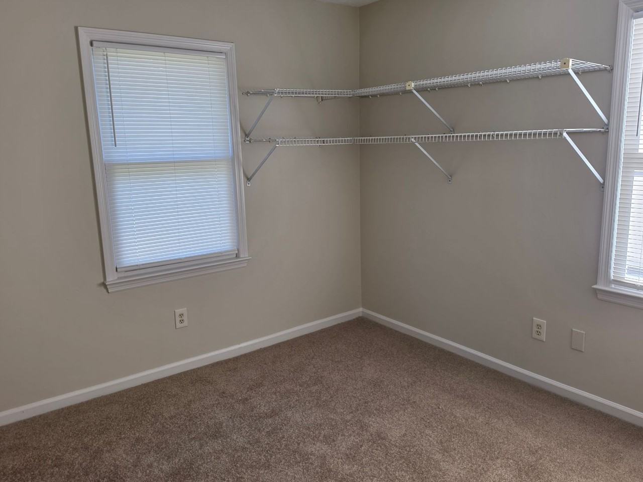 4908 Gardiner Dr - Photo 6 of 11