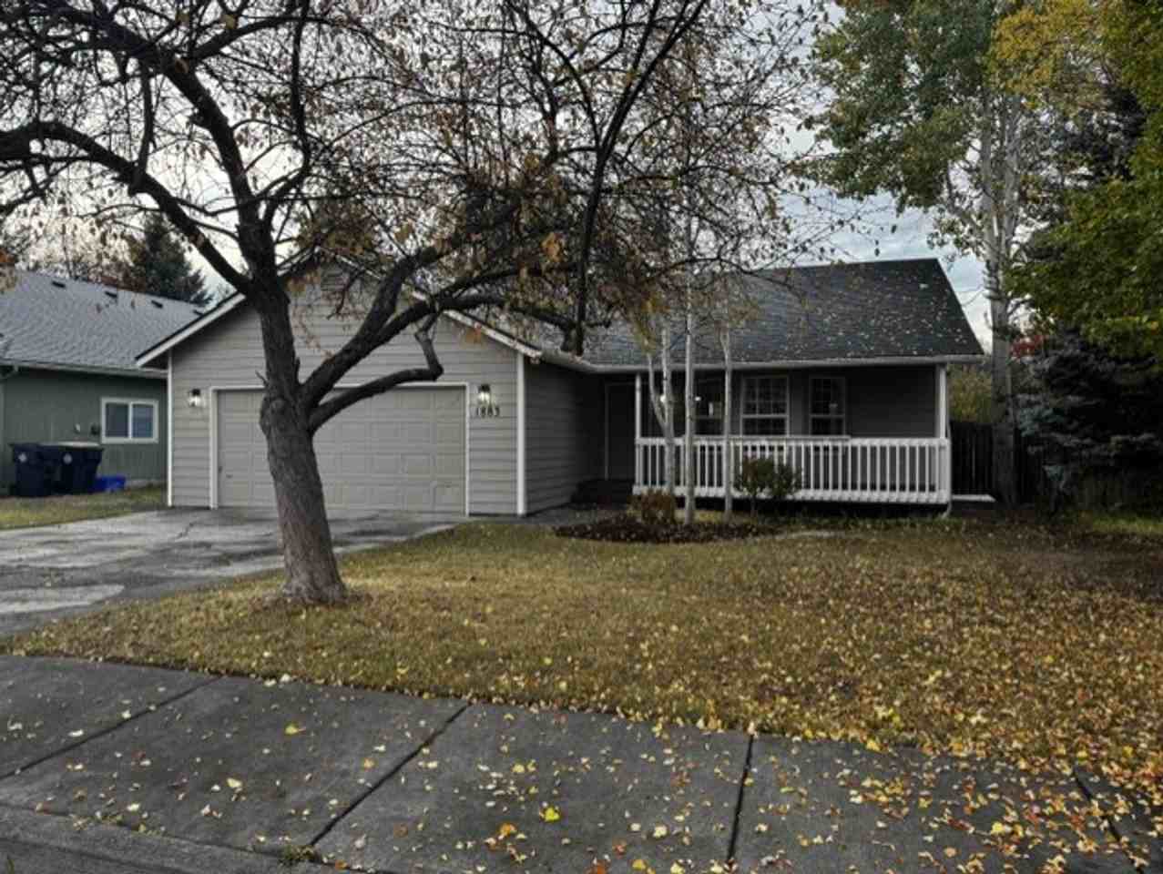1883 Ne Windy Tree Ct - Photo 2 of 15
