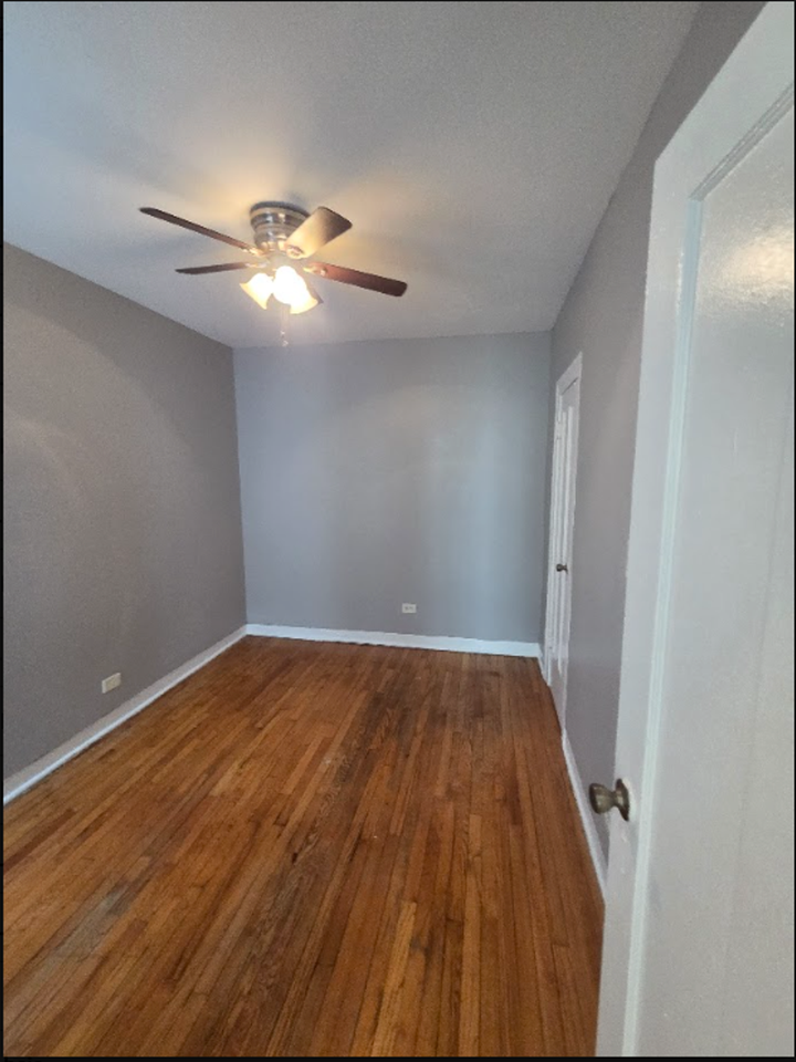 7156 S Rhodes Ave (NEW) - Photo 2 of 6