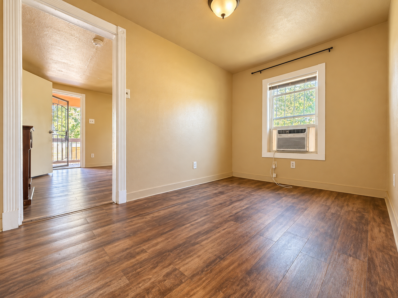 158 Kennedy St - Photo 6 of 7