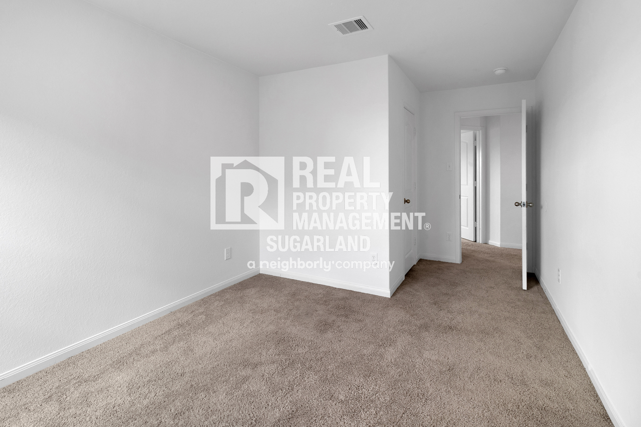 8131 Vacek Meadows Loop - Photo 2 of 31
