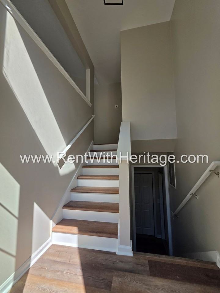 260 Villa Rosa Way - Photo 4 of 50
