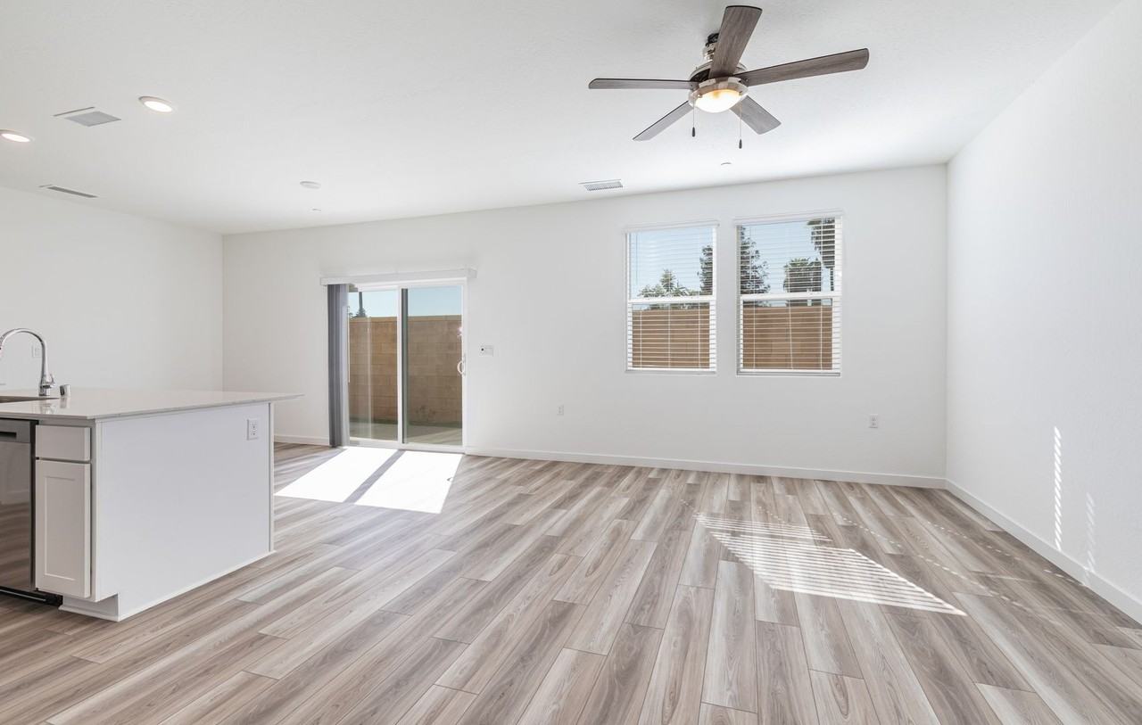 6337 W Austin Way - Photo 3 of 31