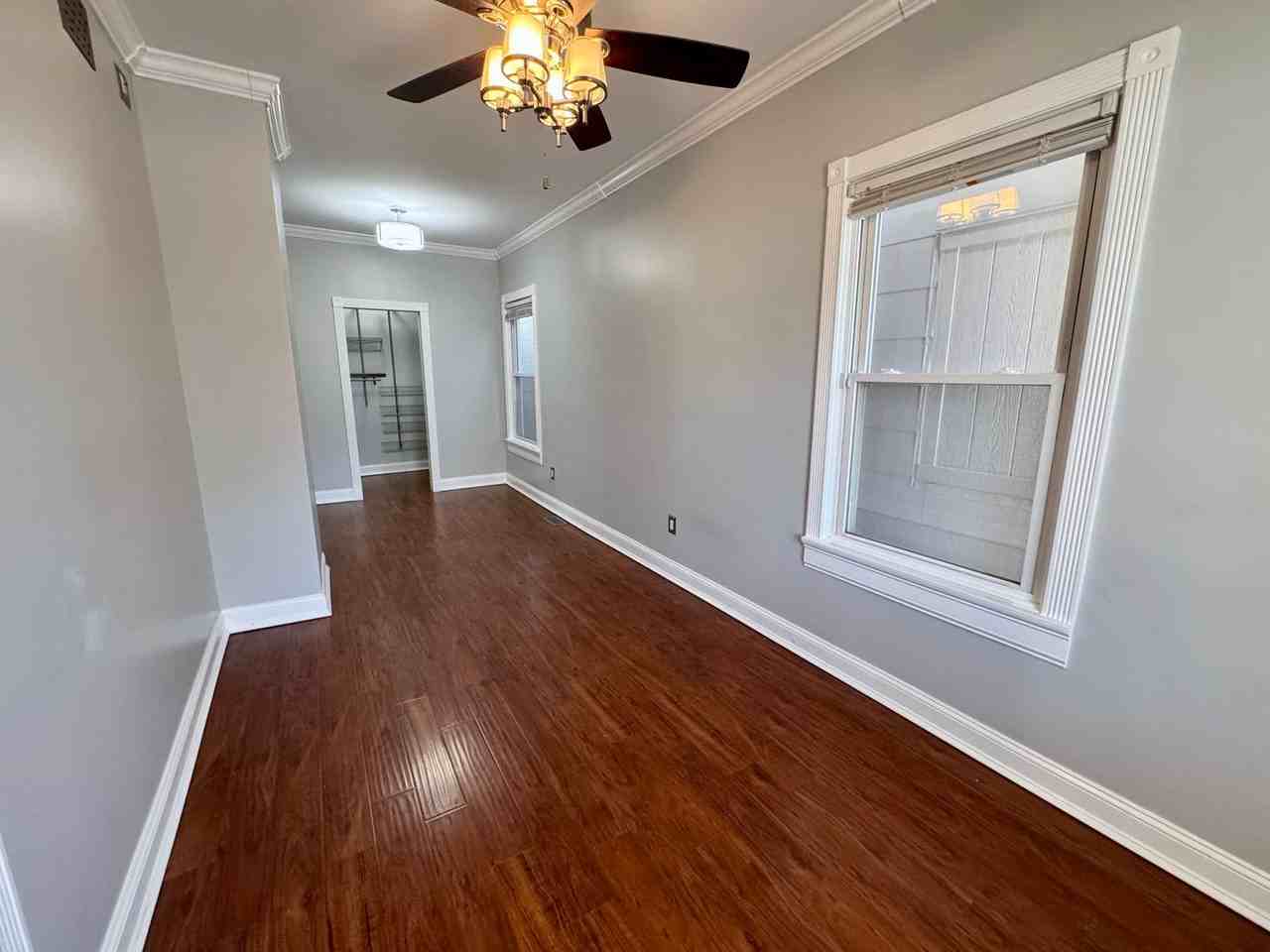 1303 S 36th St - Photo 4 of 24