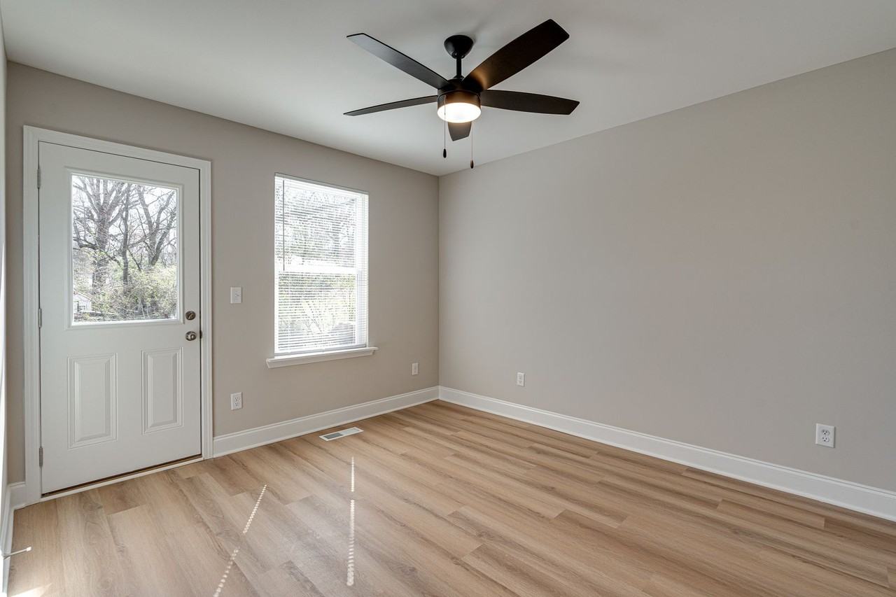 3917 Birmingham Dr #A - Photo 7 of 18