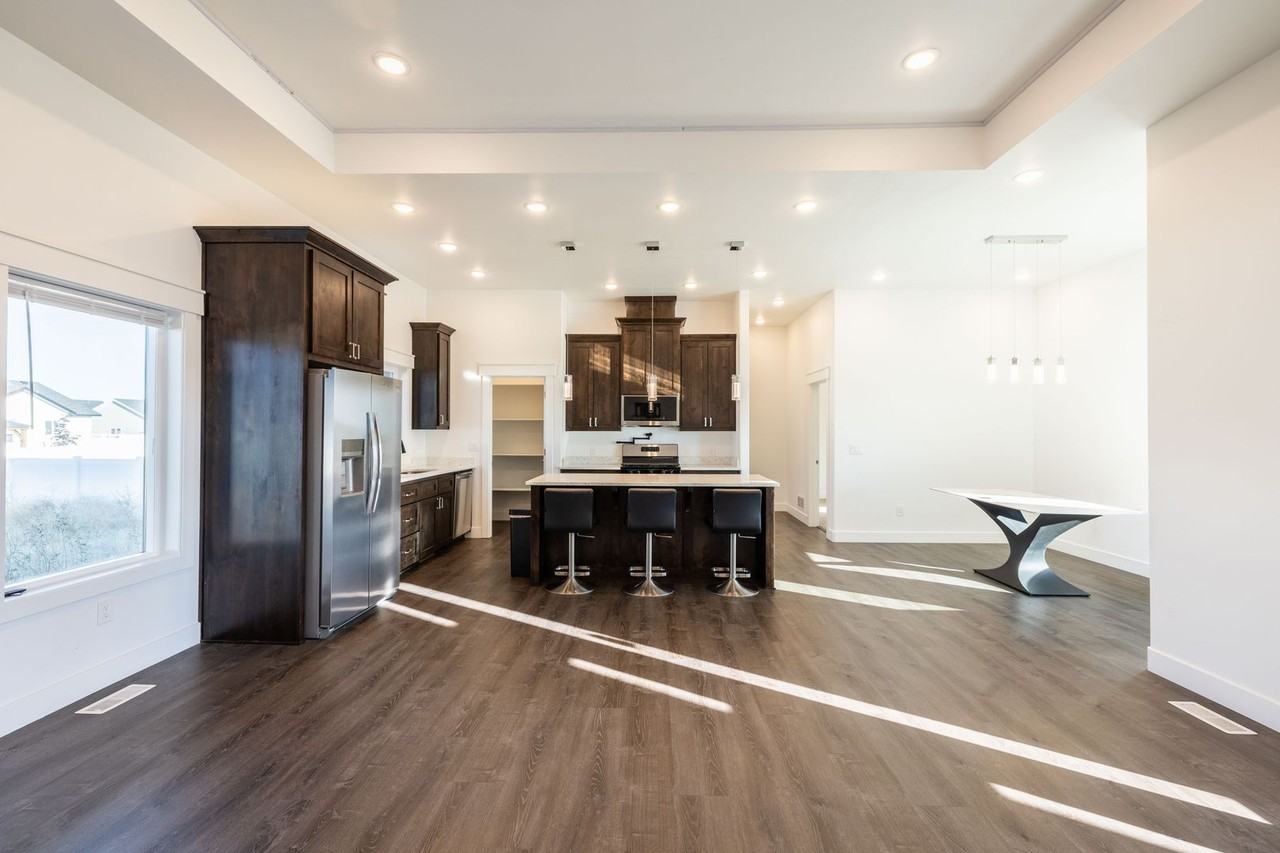 41 N Pepperwood - Photo 3 of 24