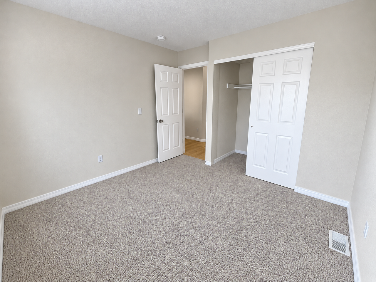 1248 James Cir - Photo 6 of 13