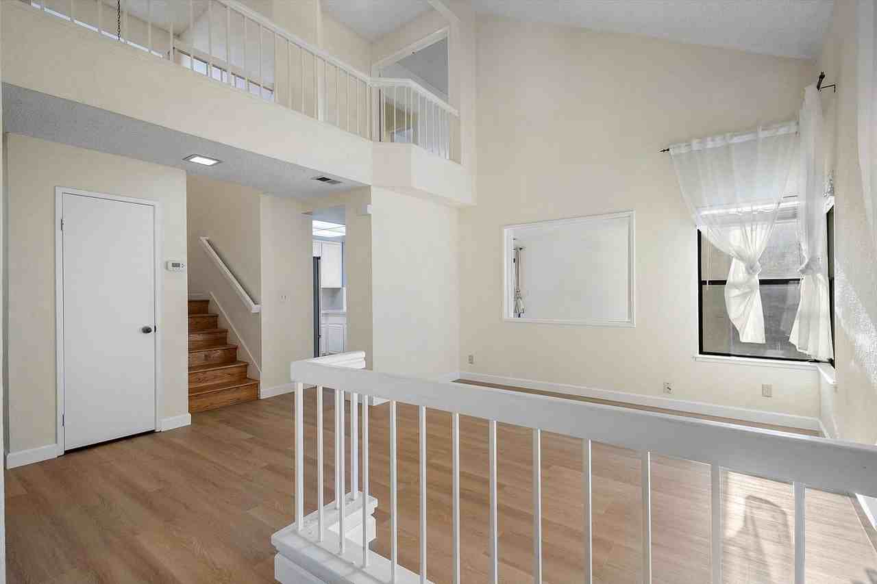 1304 Pyne Ln - Photo 3 of 21