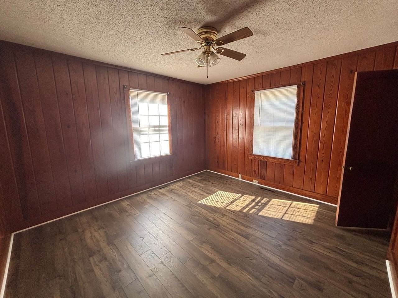 1621 Elijah Loftin Rd - Photo 6 of 11