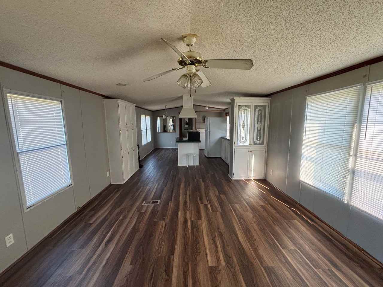 1517 Avalon Dr - Photo 2 of 12