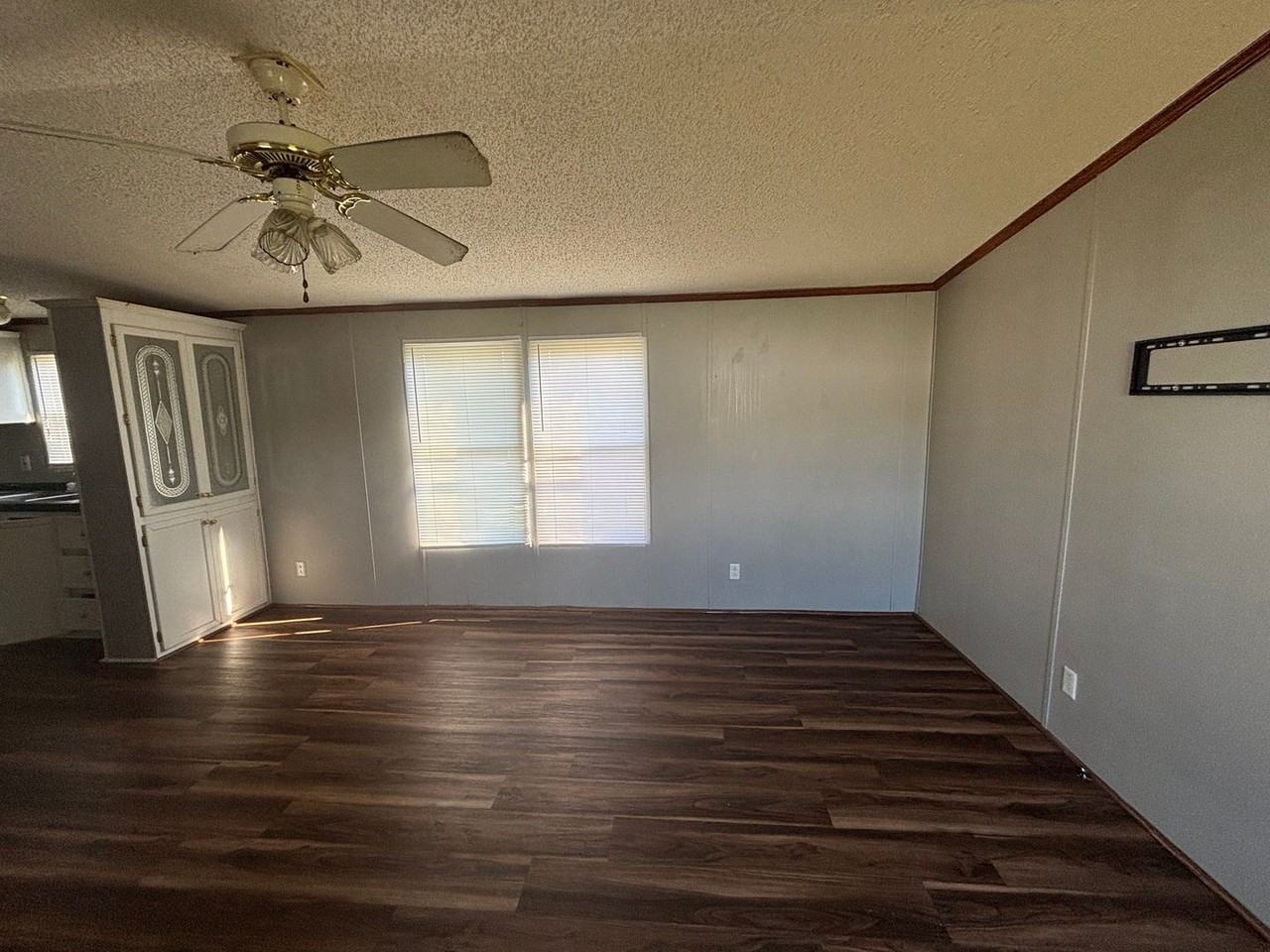 1517 Avalon Dr - Photo 4 of 12