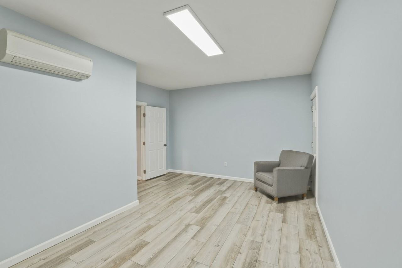 2301 Murray Ave - Photo 4 of 13