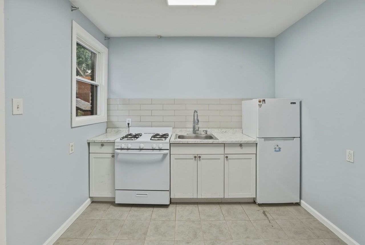 2301 Murray Ave - Photo 5 of 13