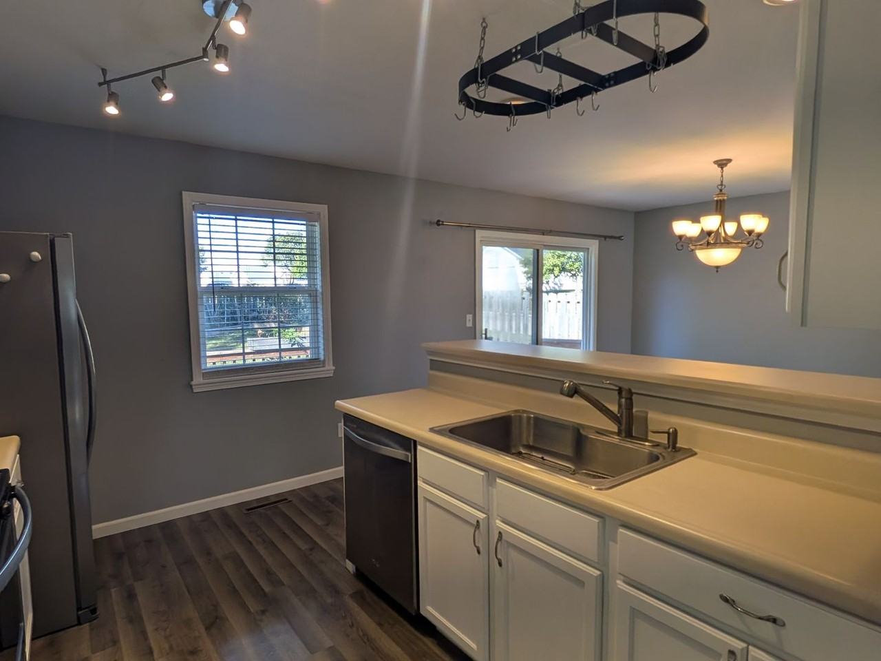 4105 Savannah Ct - Photo 7 of 43