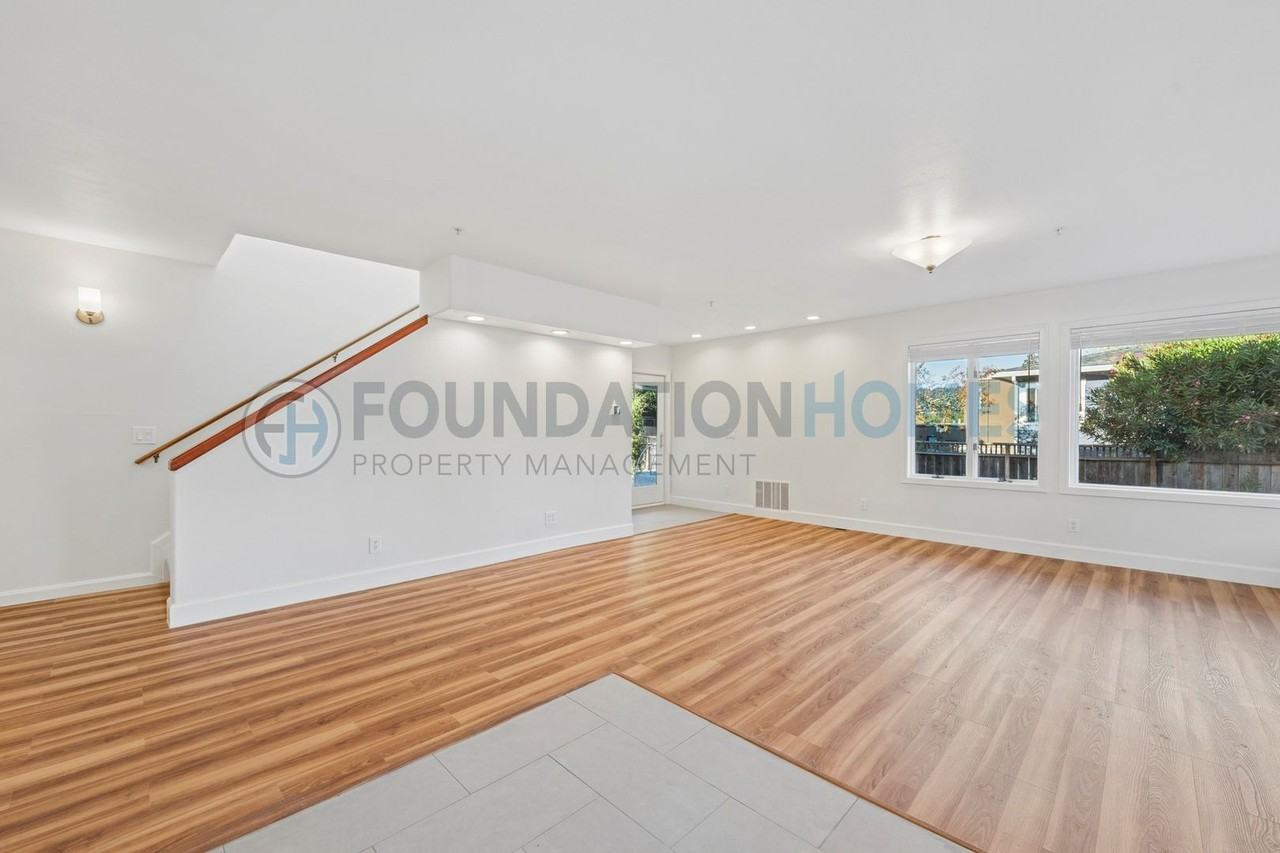 51 Plaza Dr - Photo 3 of 26