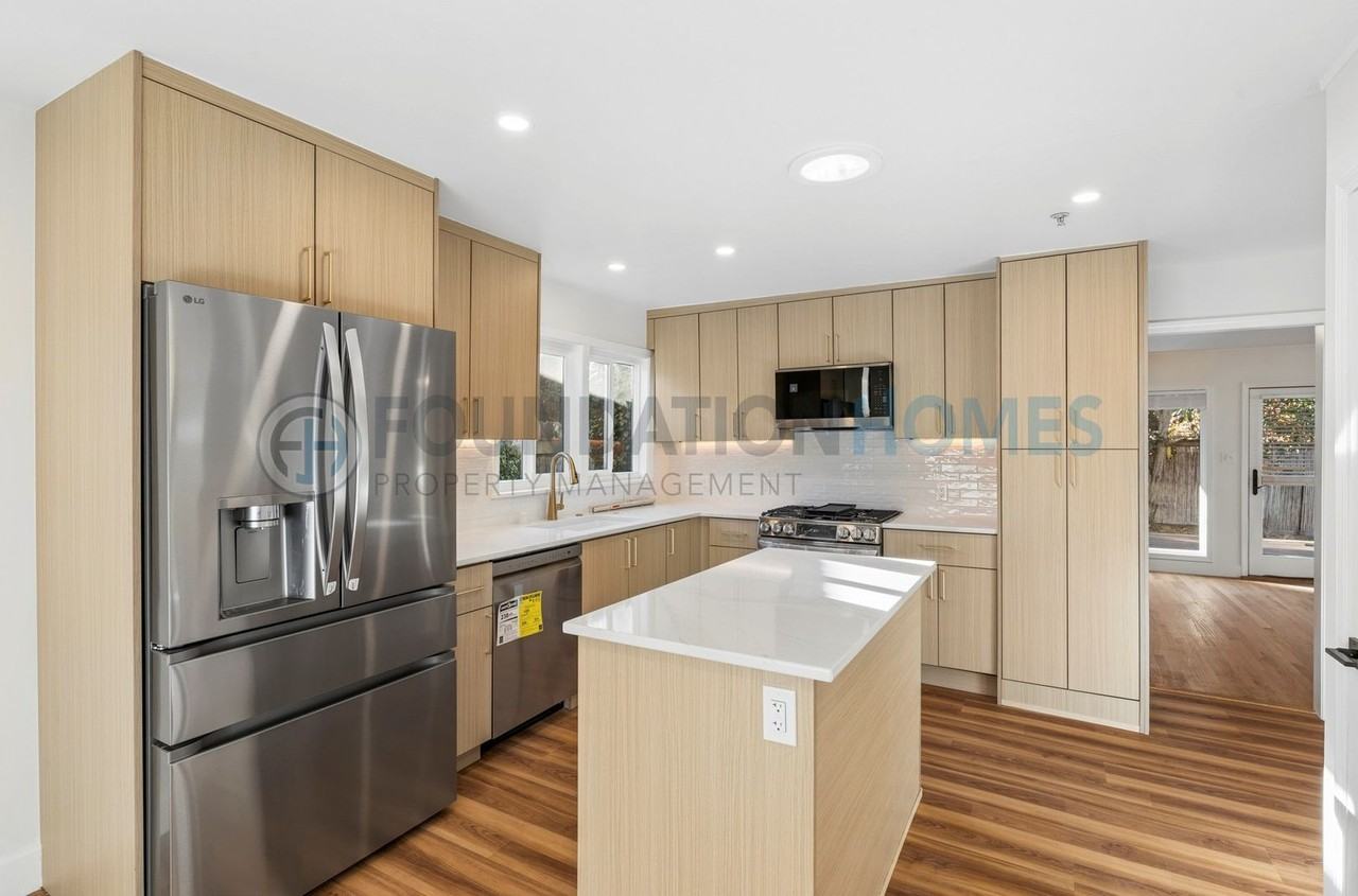 51 Plaza Dr - Photo 6 of 26