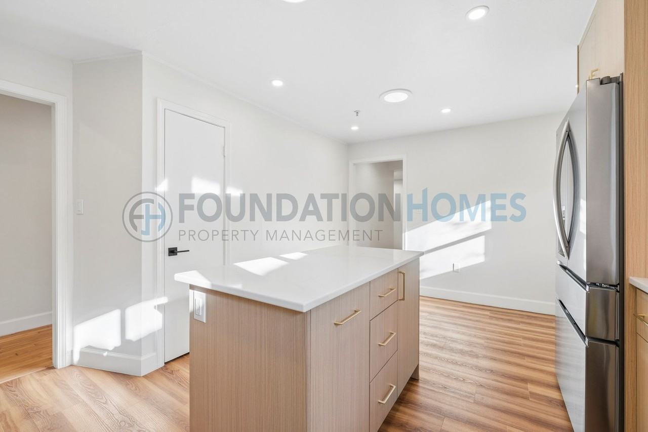 51 Plaza Dr - Photo 7 of 26