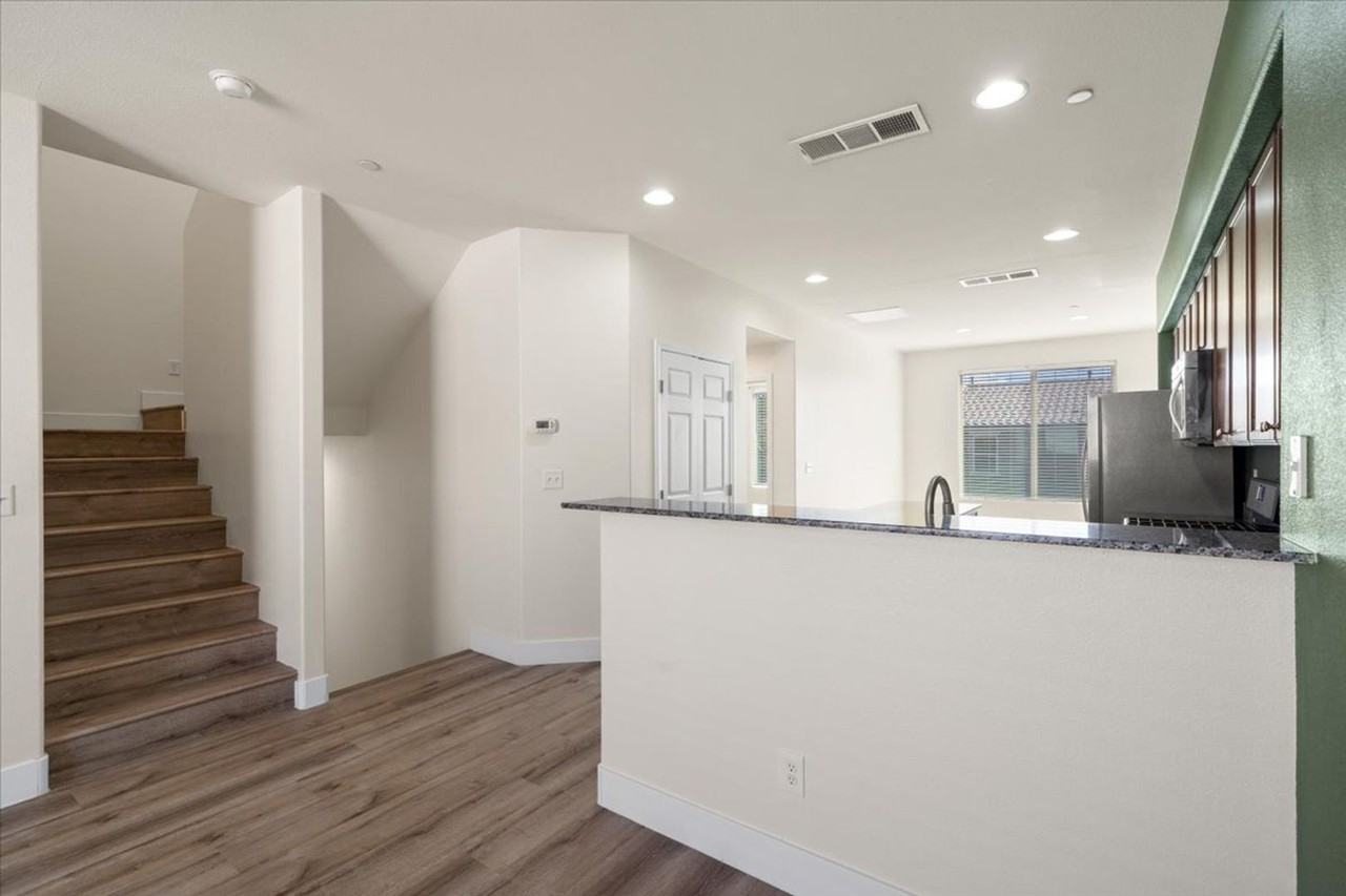 4563 Townwall St - Photo 4 of 22