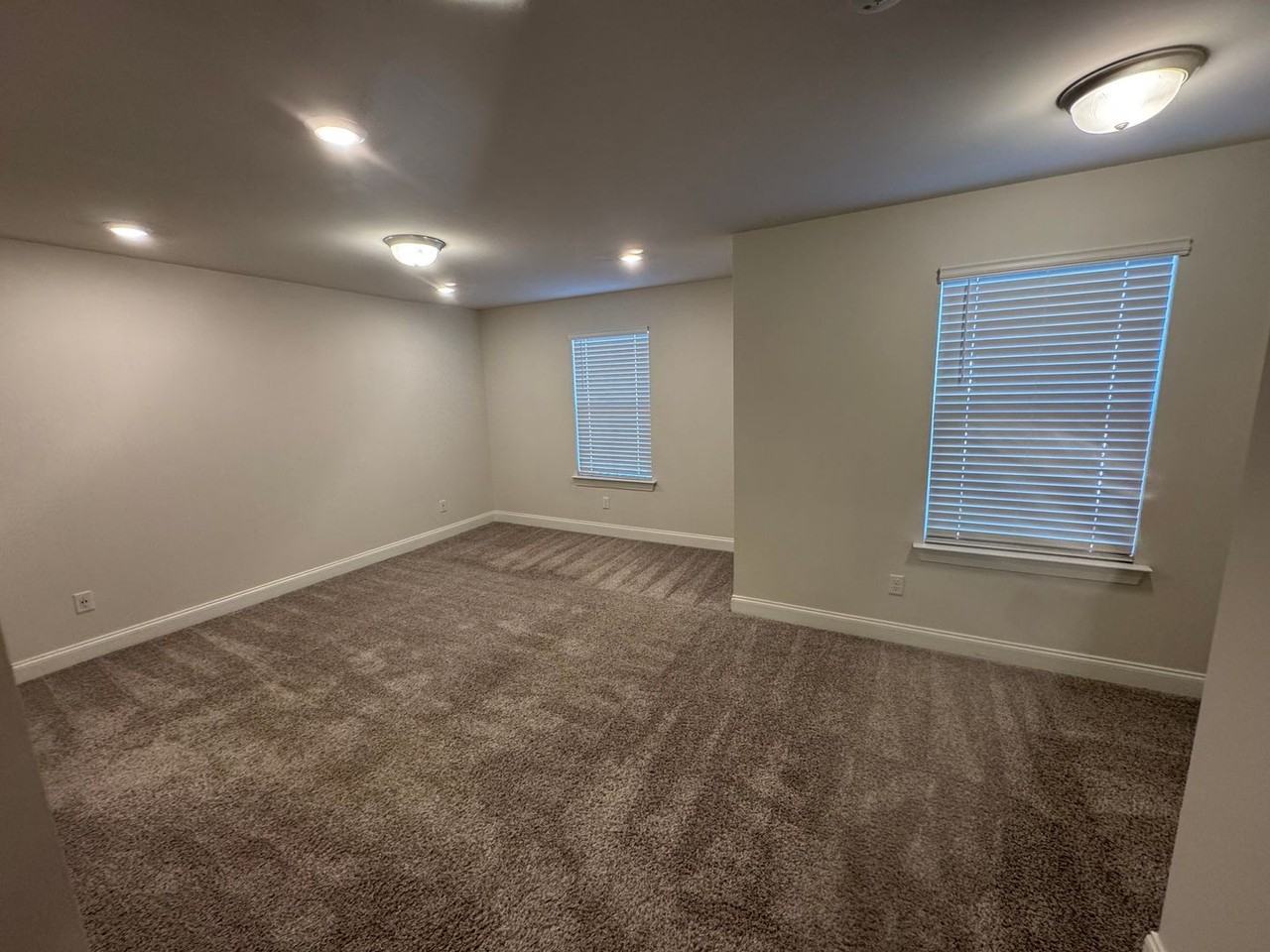 271 Netherlands Blvd - Photo 7 of 14