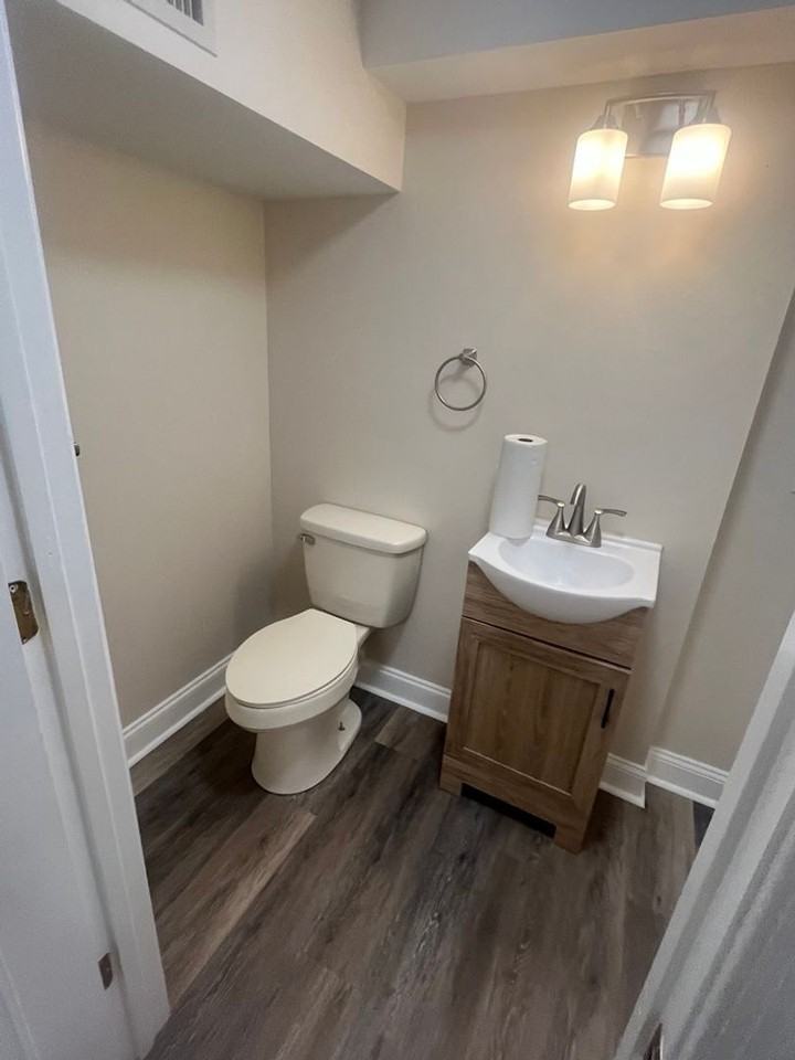 3715 Old Forest Rd - Photo 6 of 8