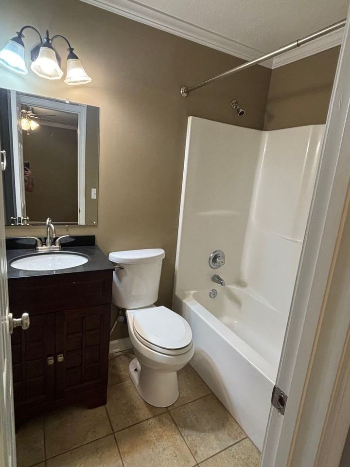 526 Folmar St - Photo 4 of 8