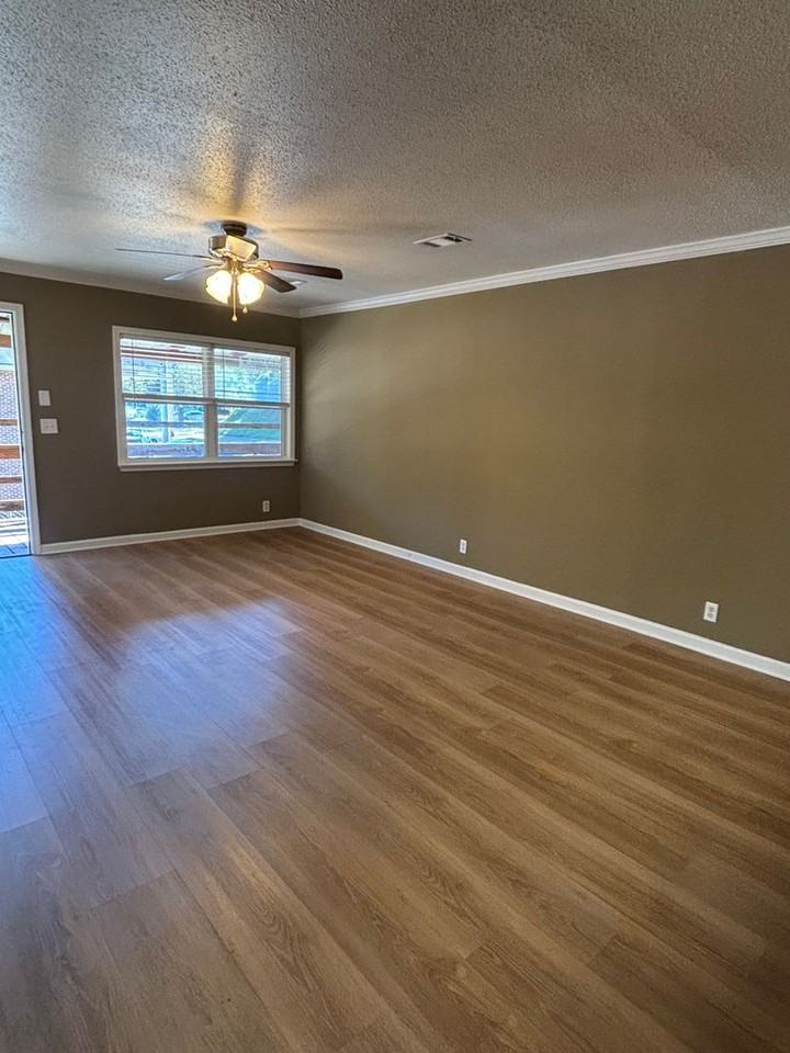 526 Folmar St - Photo 6 of 8
