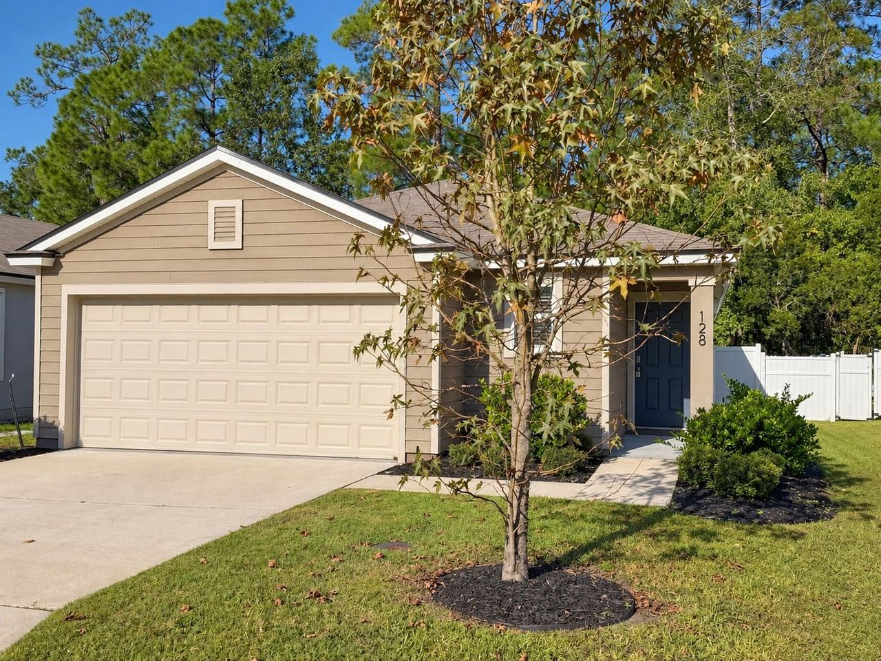 128 Ashwood Cir - Photo 2 of 35