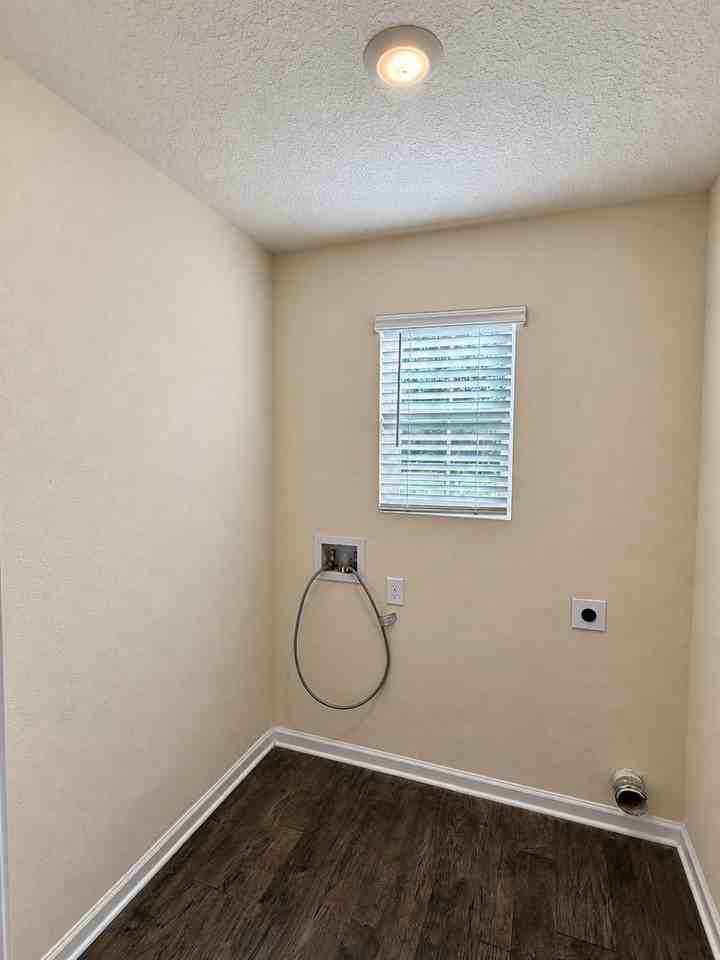 128 Ashwood Cir - Photo 7 of 35