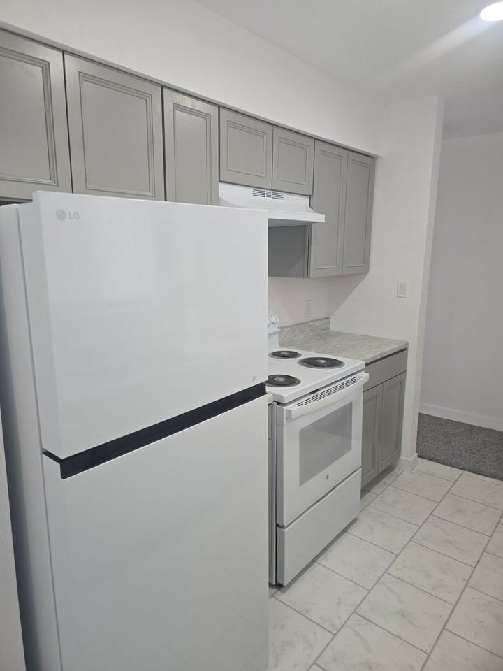 601 La Canada Ave - Photo 2 of 15