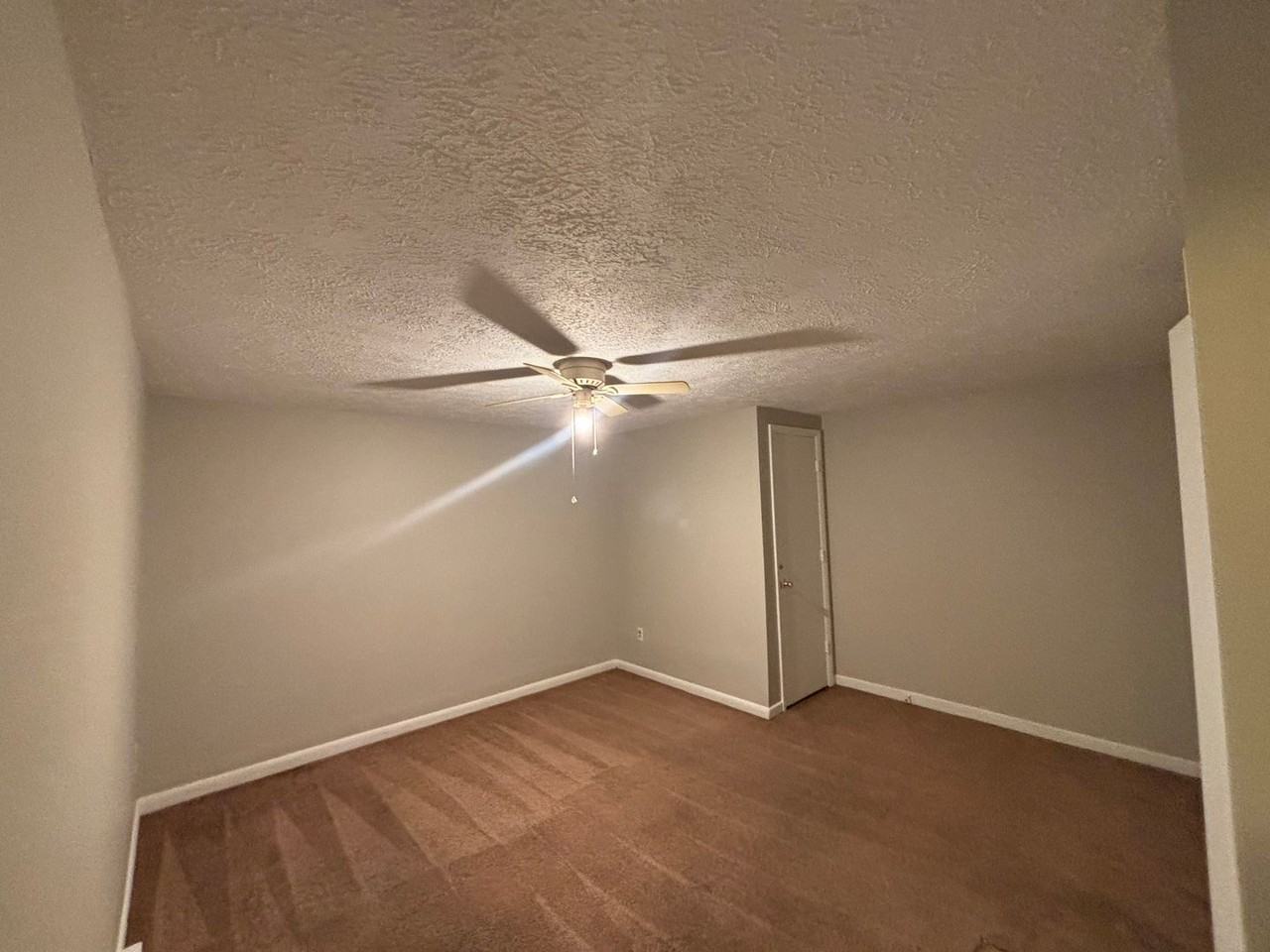 1333 Cora Ln - Photo 4 of 10