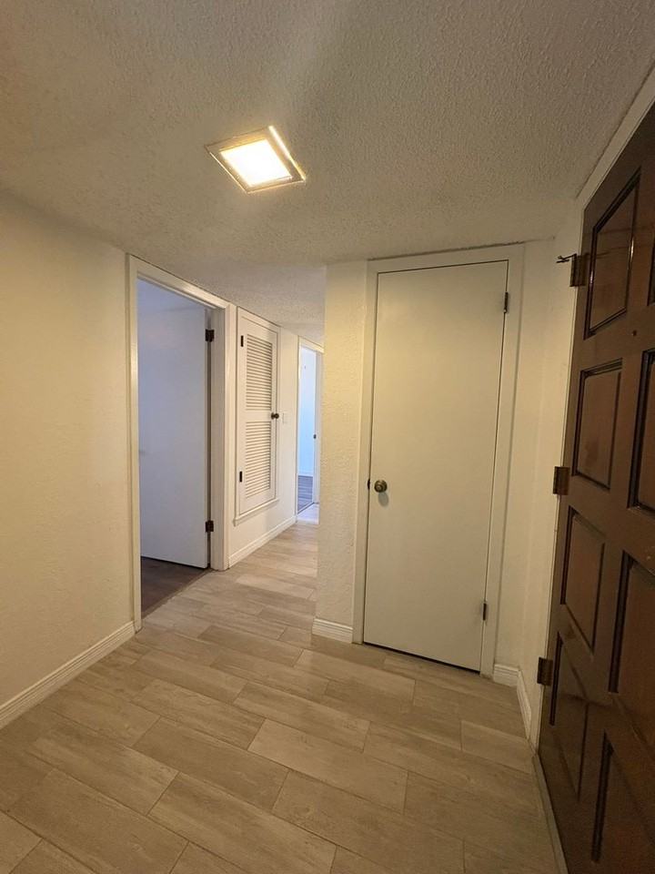 304 La Sombra Way - Photo 6 of 38