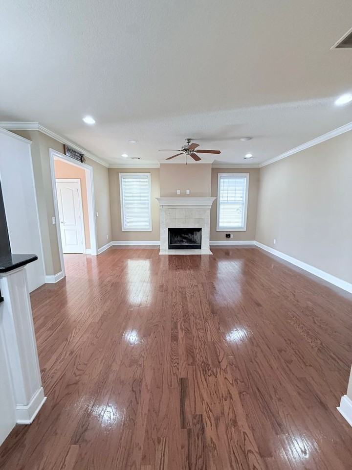 24 Courtyard Ln - Photo 7 of 19