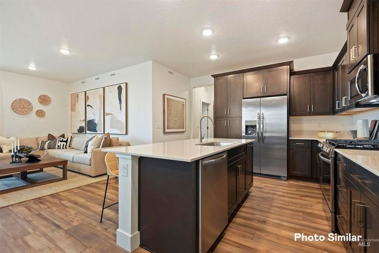 1700 N Truman Ave - Photo 7 of 31