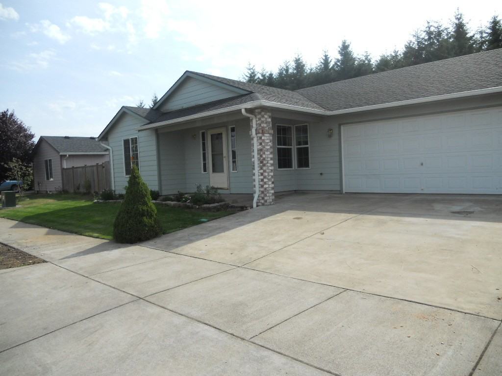 1266 Kees St - Photo 2 of 12