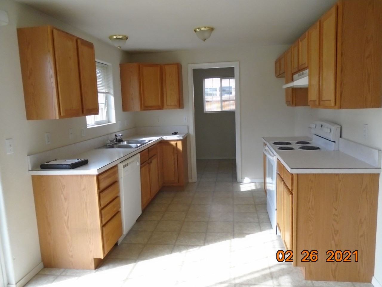 1266 Kees St - Photo 3 of 12