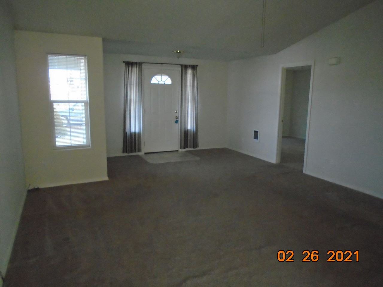1266 Kees St - Photo 4 of 12
